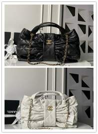 Picture of Chanel Handbags _SKUfw239859990fw